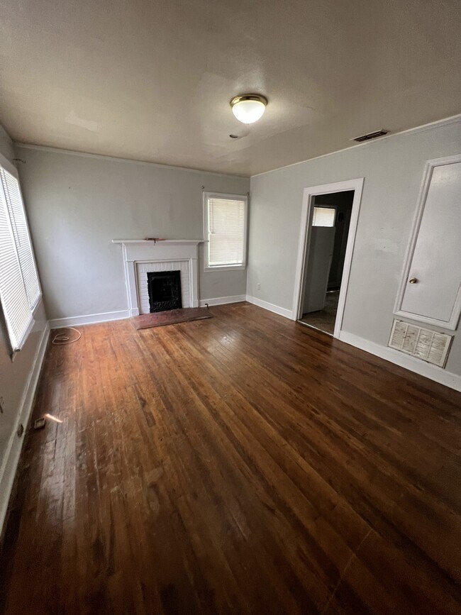Foto del edificio - 1407 W Lincoln Ave