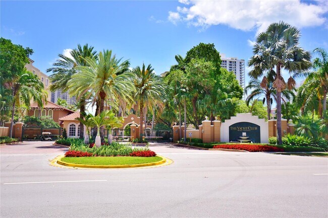 Foto del edificio - 19501 E Country Club Dr