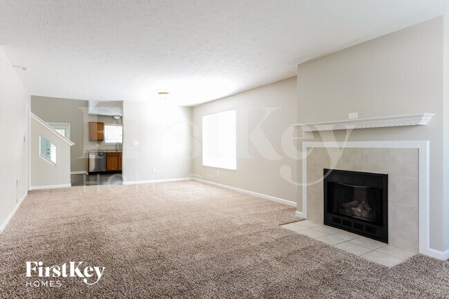 Foto del edificio - 7025 Village Oaks Dr