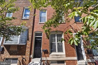 Building Photo - 250 S Highland Ave