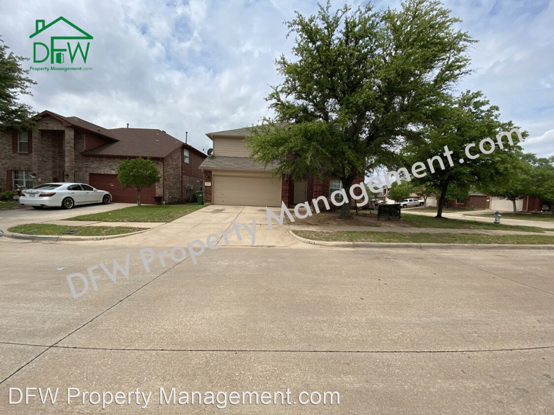 Building Photo - 4 br, 2.5 bath House - 6813 Geyser Trl