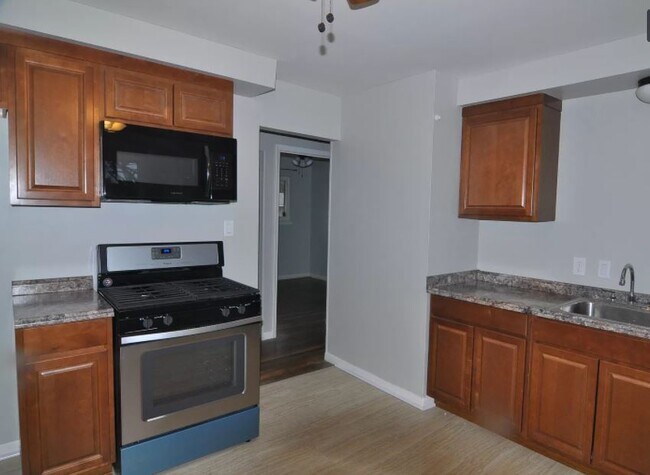 Foto del edificio - 1642 Conway Ave