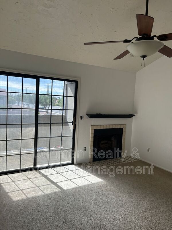 Photo - 533 W Guadalupe Rd Apartment