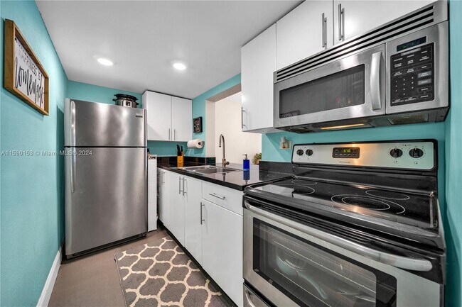 Foto del edificio - 1720 NW N River Dr