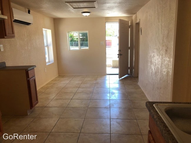 Building Photo - 1 br, 1 bath House - 1410 S. 24th Avenue #B