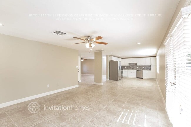 Building Photo - 13027 N 37th Pl
