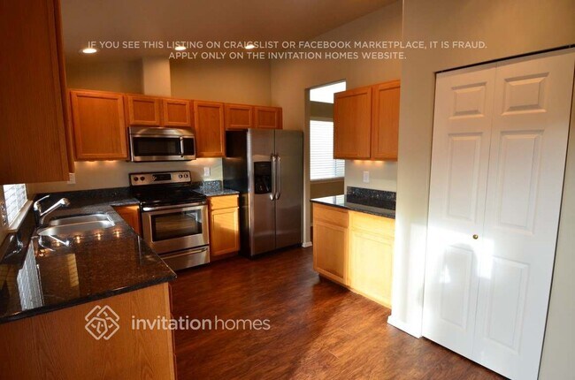 Foto del edificio - 409 Rainbow Pl