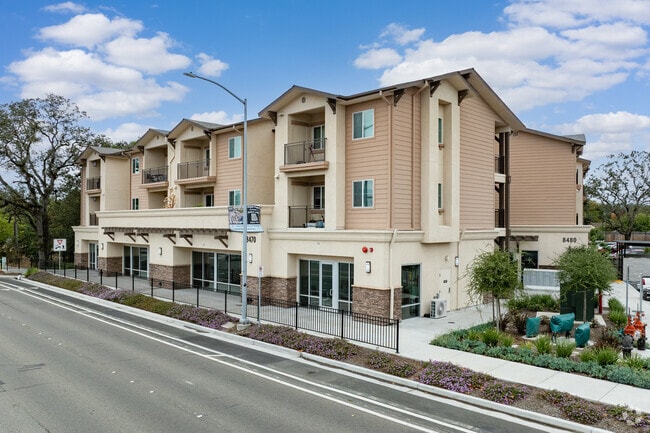 Building Photo - Redwood Views Apartments