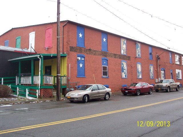 Primary Photo - 460 Broad St