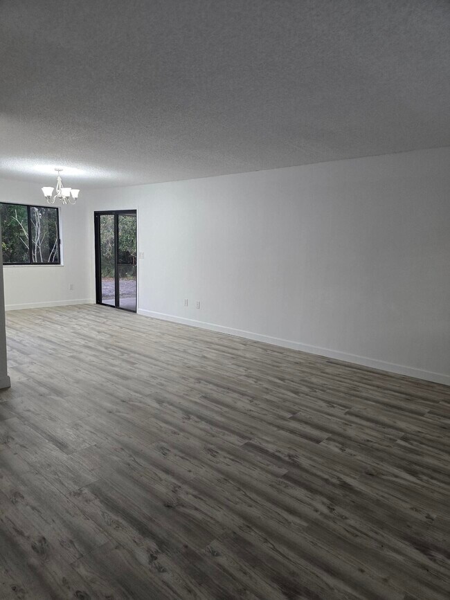 Foto del edificio - 1418 Paley Cir SE