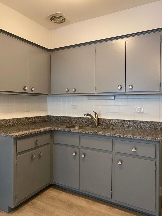 Foto del edificio - 5800 107th St