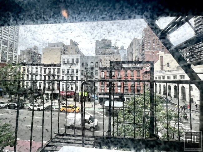 Foto del edificio - Best deal 1BR!! UES! Pet friendly! 5 month...