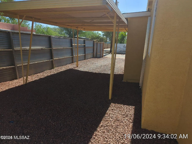 Foto del edificio - 2707 E Grant Rd