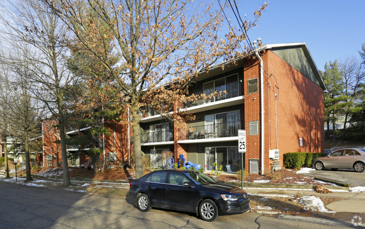 Building Photo - Angelan Apartments