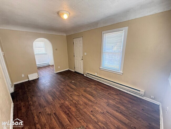 Foto del edificio - 1403 W Lincoln Ave
