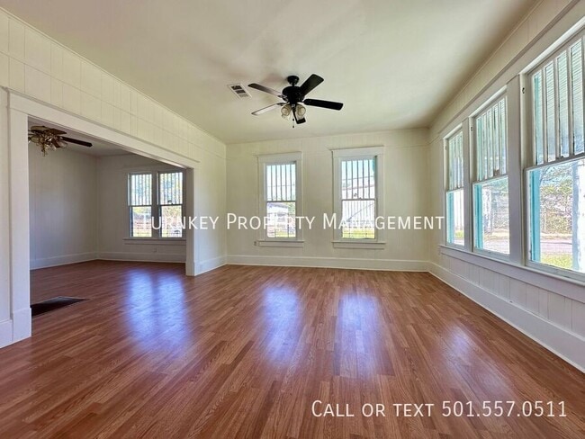 Foto del edificio - 502 S Florida St