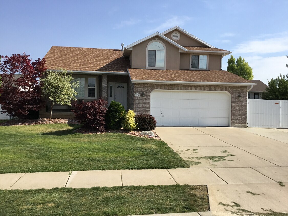 Primary Photo - 2820 W 1425 N