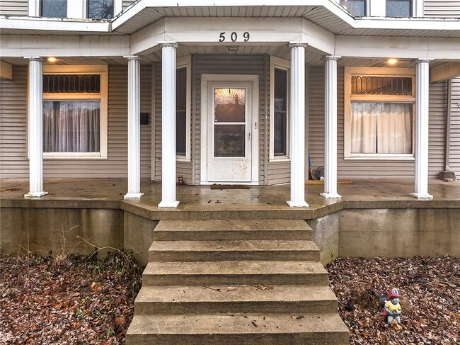 Building Photo - 509 S Central Ave