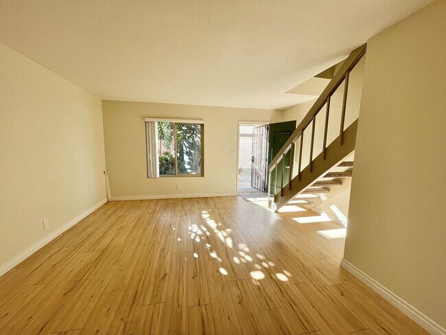 Building Photo - 2 Bedroom + 1.5 Bathroom Townhouse | Oxnard Shores | Unfurnished