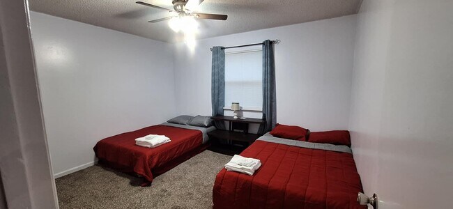 Foto del edificio - 6567 Montrose Trail