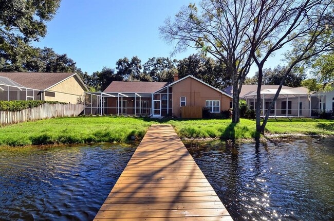 Building Photo - 4305 Round Lake Ct