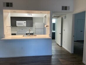 Building Photo - 7255 W Sunset Rd