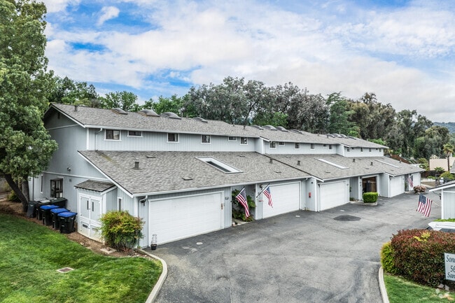 exterior - 5656-5662 Sonoma Dr