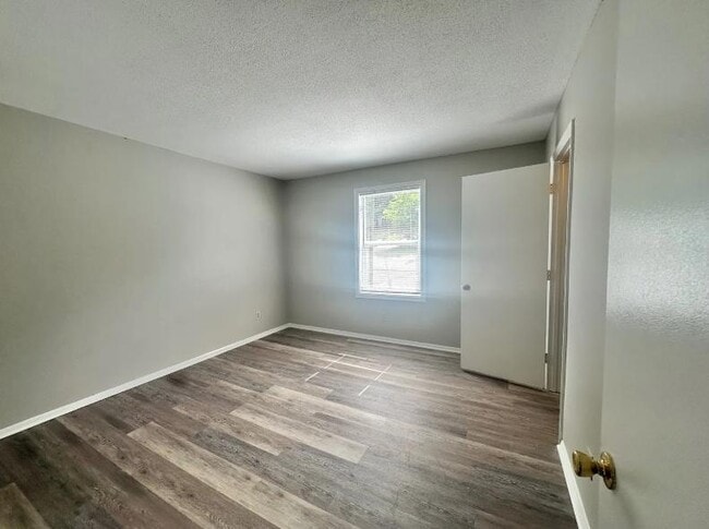 Foto del edificio - 1491 Sherwood Dr