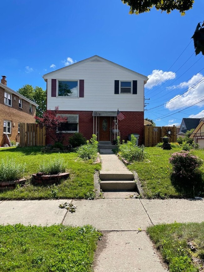 Building Photo - 4820 N 91st St