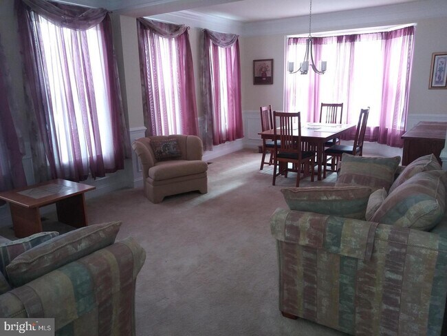 Building Photo - 7607 Brittany Parc Ct