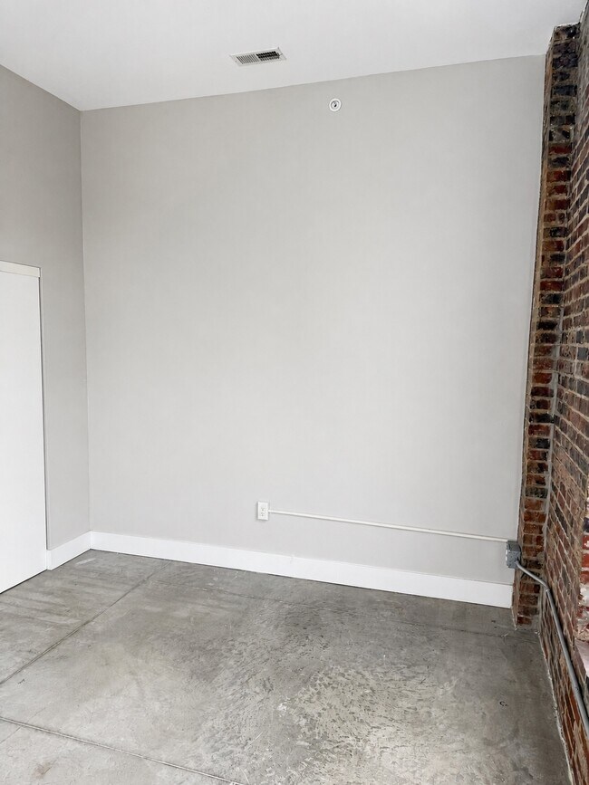 Building Photo - 4432 Olive St