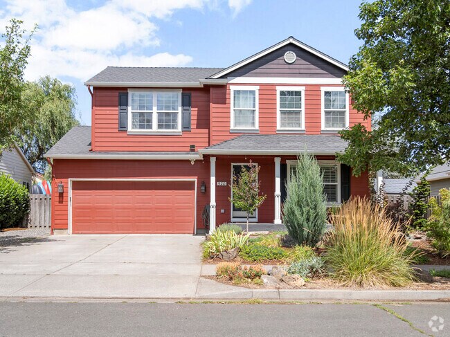 Colorful homes sprinkle the streets of the city of Hood River.
