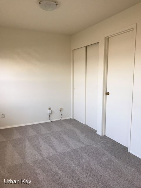 Building Photo - Studio, 1 bath Apartment - 2352 Alki Ave SW