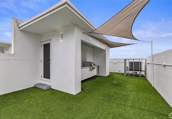 Foto del edificio - 434 SW 10th St