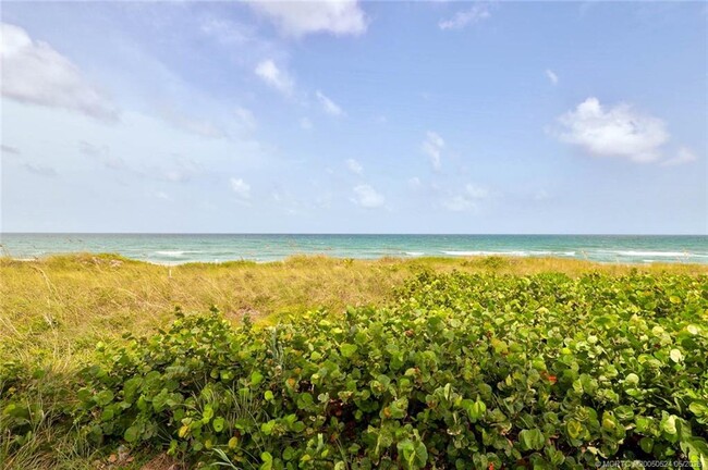 Foto del edificio - 2375 NE Ocean Blvd