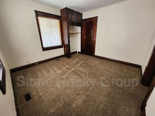 Building Photo - 908 S 17th St