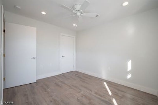 Foto del edificio - 726 Bloomfield Ave