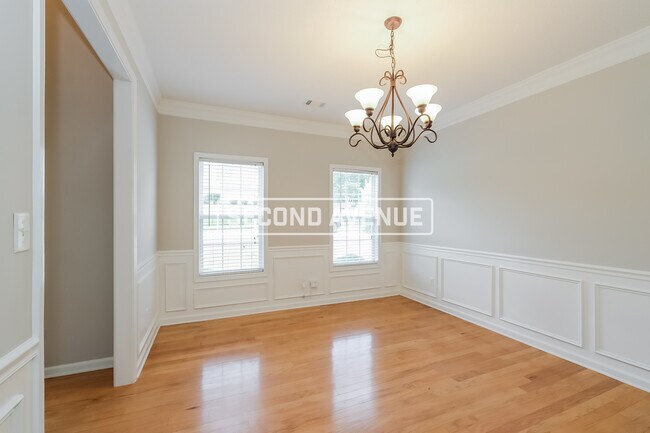 Building Photo - 4590 Garden City DR