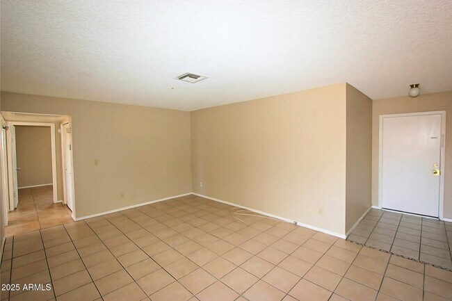 Foto del edificio - 4553 E Caballero Cir