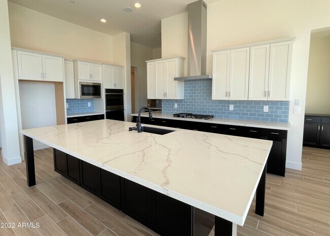 Building Photo - 9273 W Country Club Trail