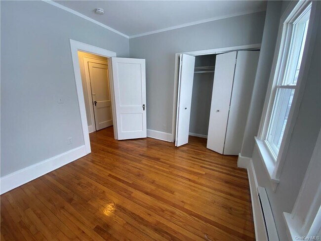 Building Photo - 464 NY-17M