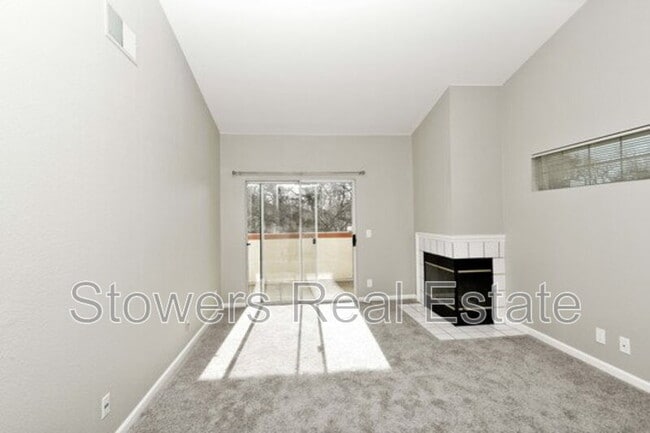 Foto del edificio - 7052 Dublin Meadows St