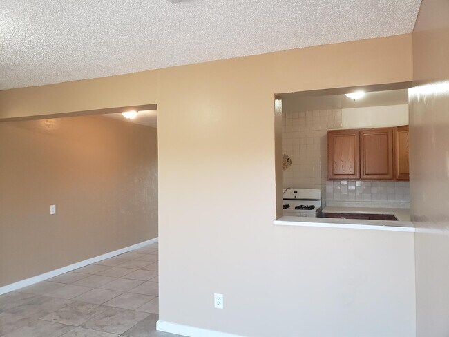 Building Photo - 3728 W Corona Ave