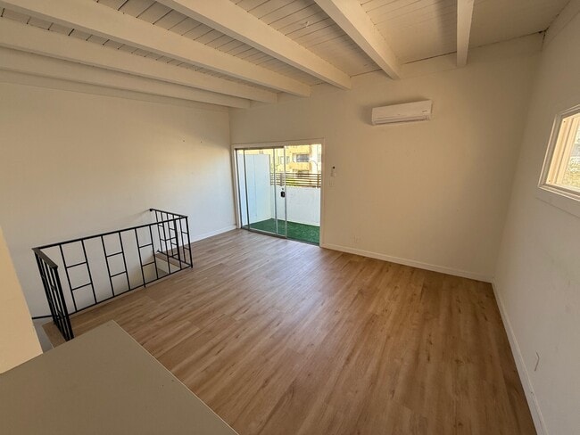 Photo - 1544 S Beverly Glen Blvd (Los Angeles, CA) Apartment