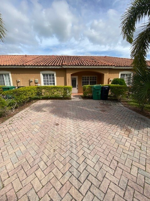 Primary Photo - 18151 SW 109th Pl