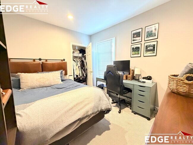 Foto del edificio - 70 Quint Ave