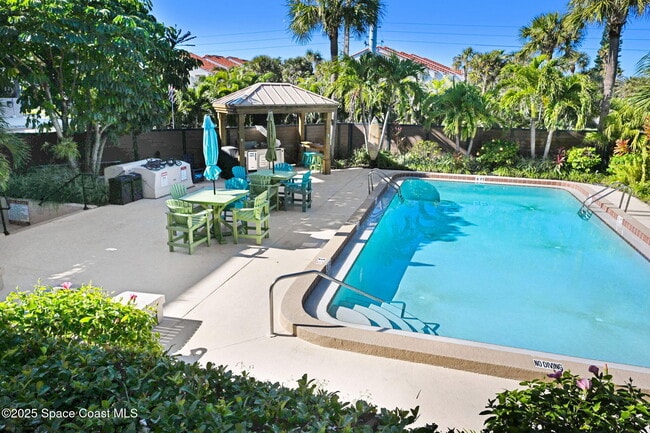 Building Photo - 1101 S Miramar Ave