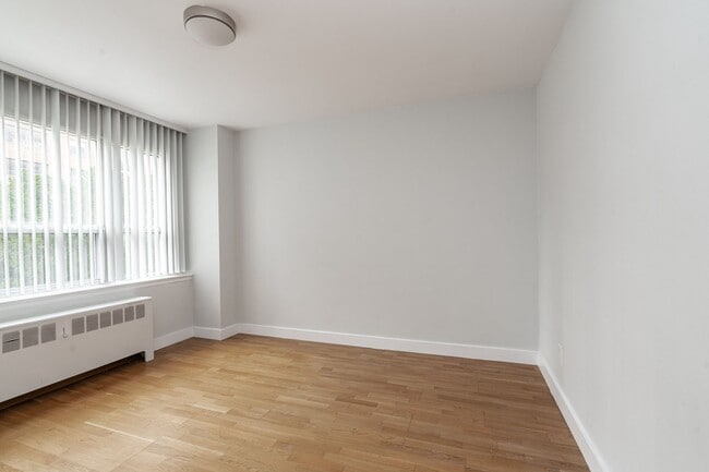 Photo du bâtiment - 95 Jameson Ave