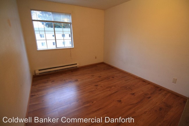 Building Photo - 1802 S Woodland Glen Dr