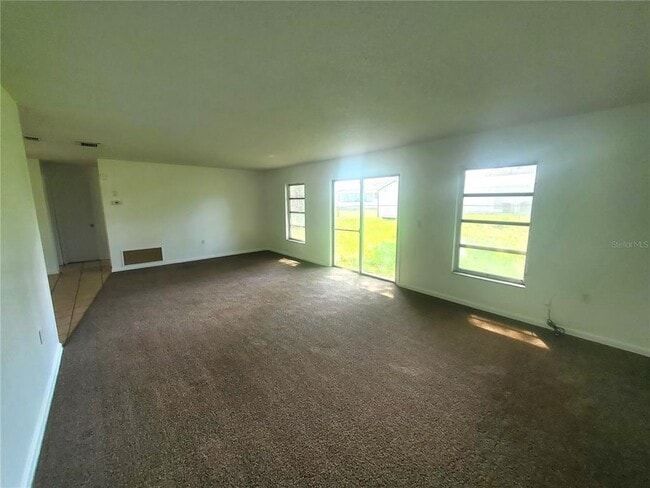 Foto del edificio - 14231 SW 43rd Court Rd